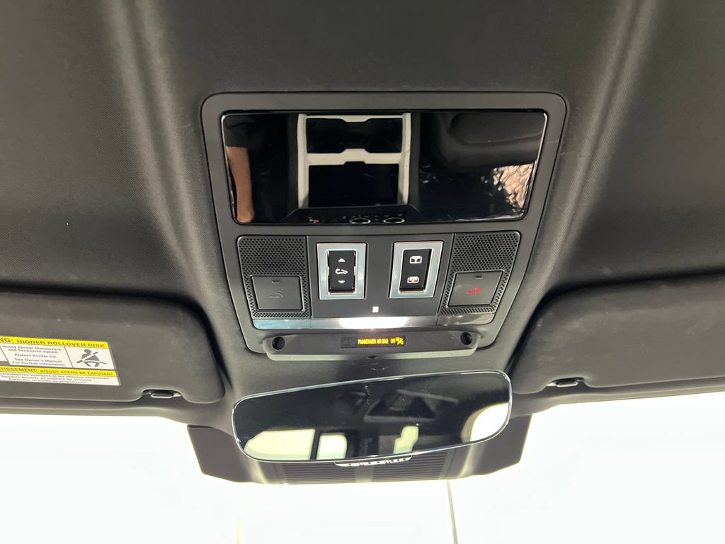 Used 2025 Land Rover Defender 110 S AWD/4WD image 68