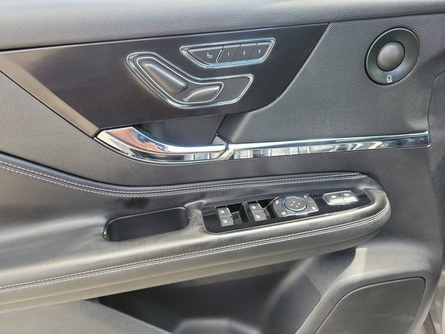 Used 2022 Lincoln Corsair Reserve w/ Luxury Package AWD/4WD image 22