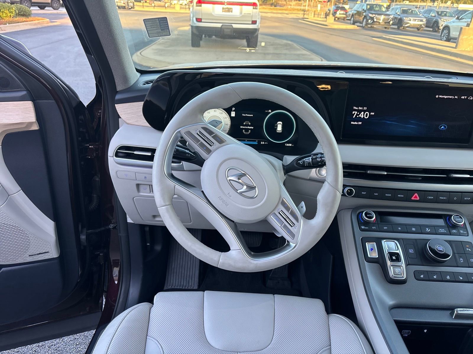 Used 2024 Hyundai Palisade Limited image 13