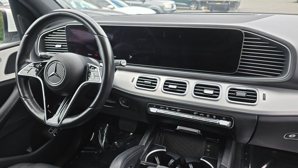 Used 2024 Mercedes-Benz GLE 450e 4MATIC image 11