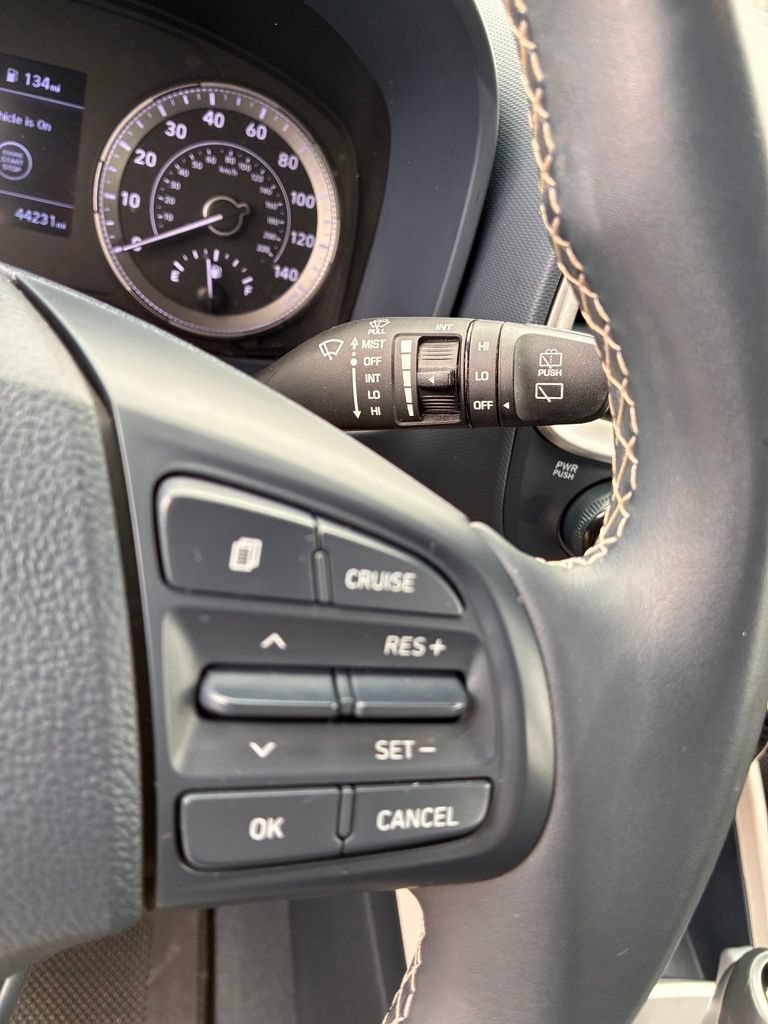 Used 2021 Hyundai Venue FWD image 26