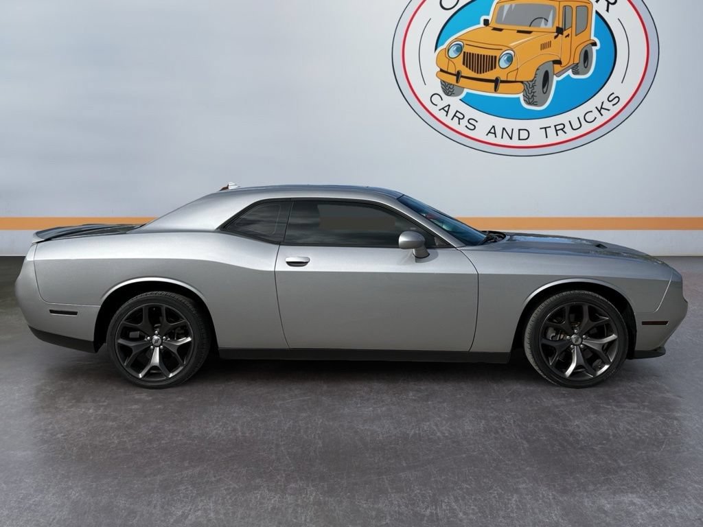 Used 2018 Dodge Challenger SXT Plus RWD image 7