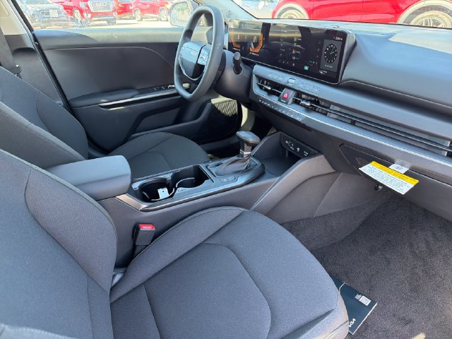 New 2027 Kia K4 FWD image 22
