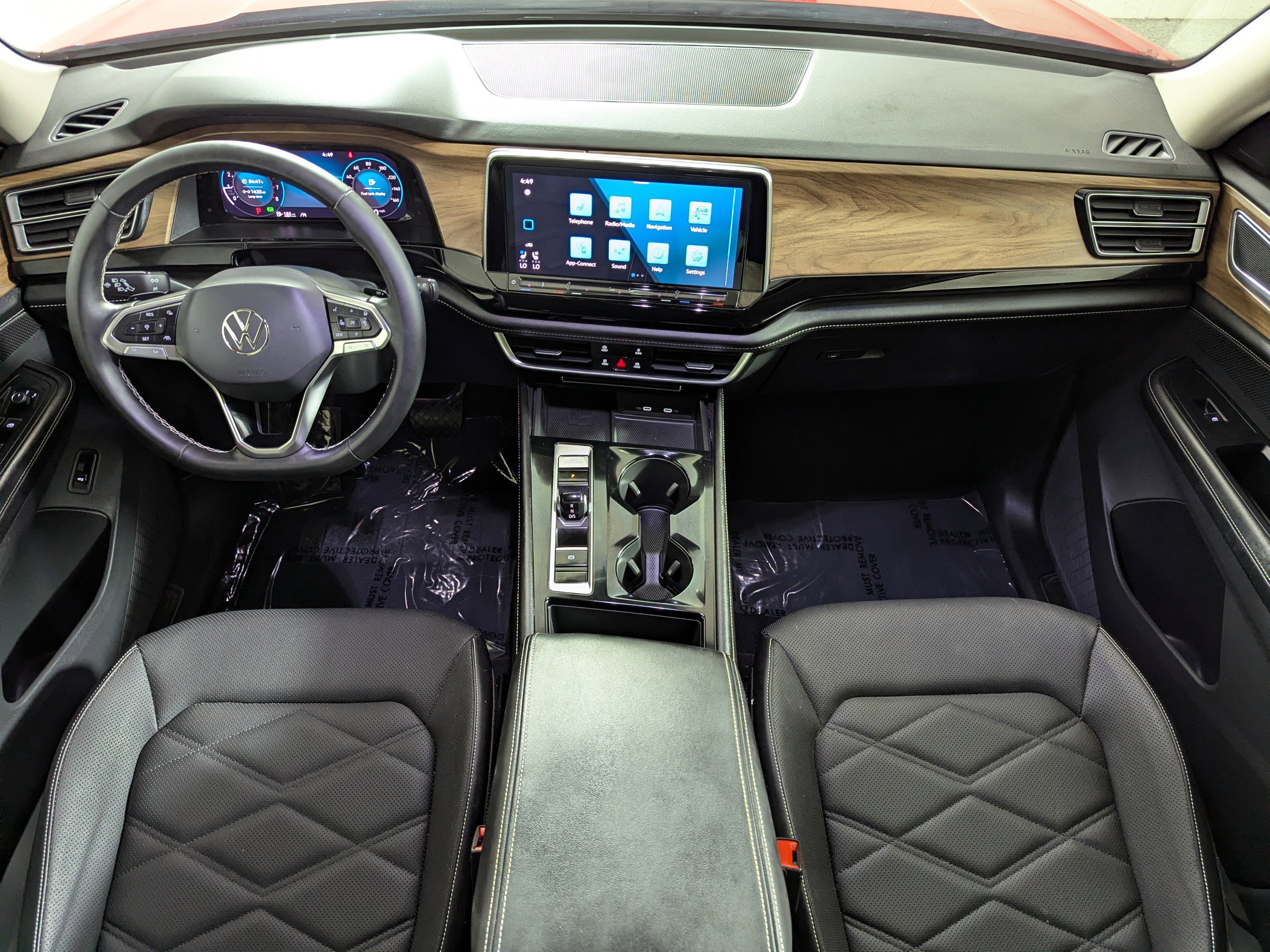 Used 2024 Volkswagen Atlas SE FWD image 13