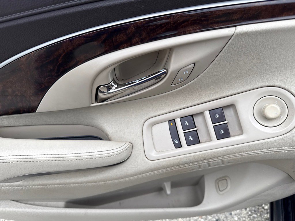 Used 2016 Buick LaCrosse image 15