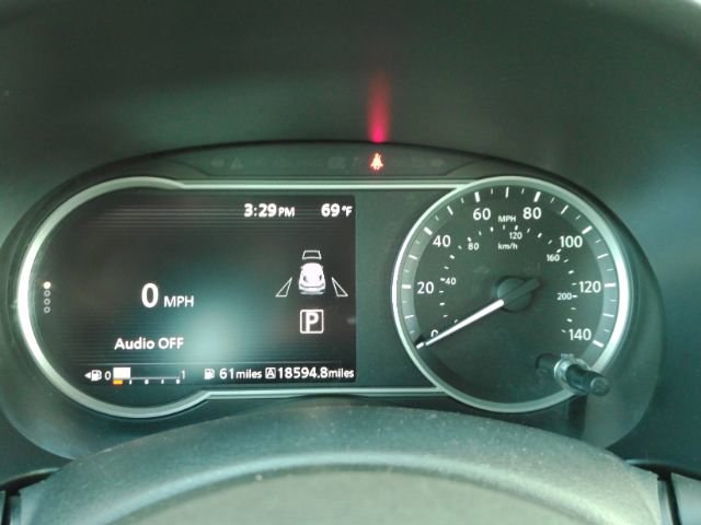 Used 2018 Nissan Kicks SV image 34