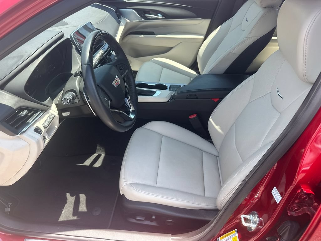 Certified 2025 Cadillac CT4 Premium Luxury RWD image 9