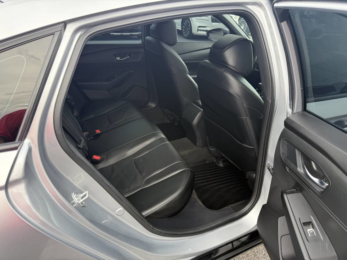 Used 2024 Honda Accord Sport image 11