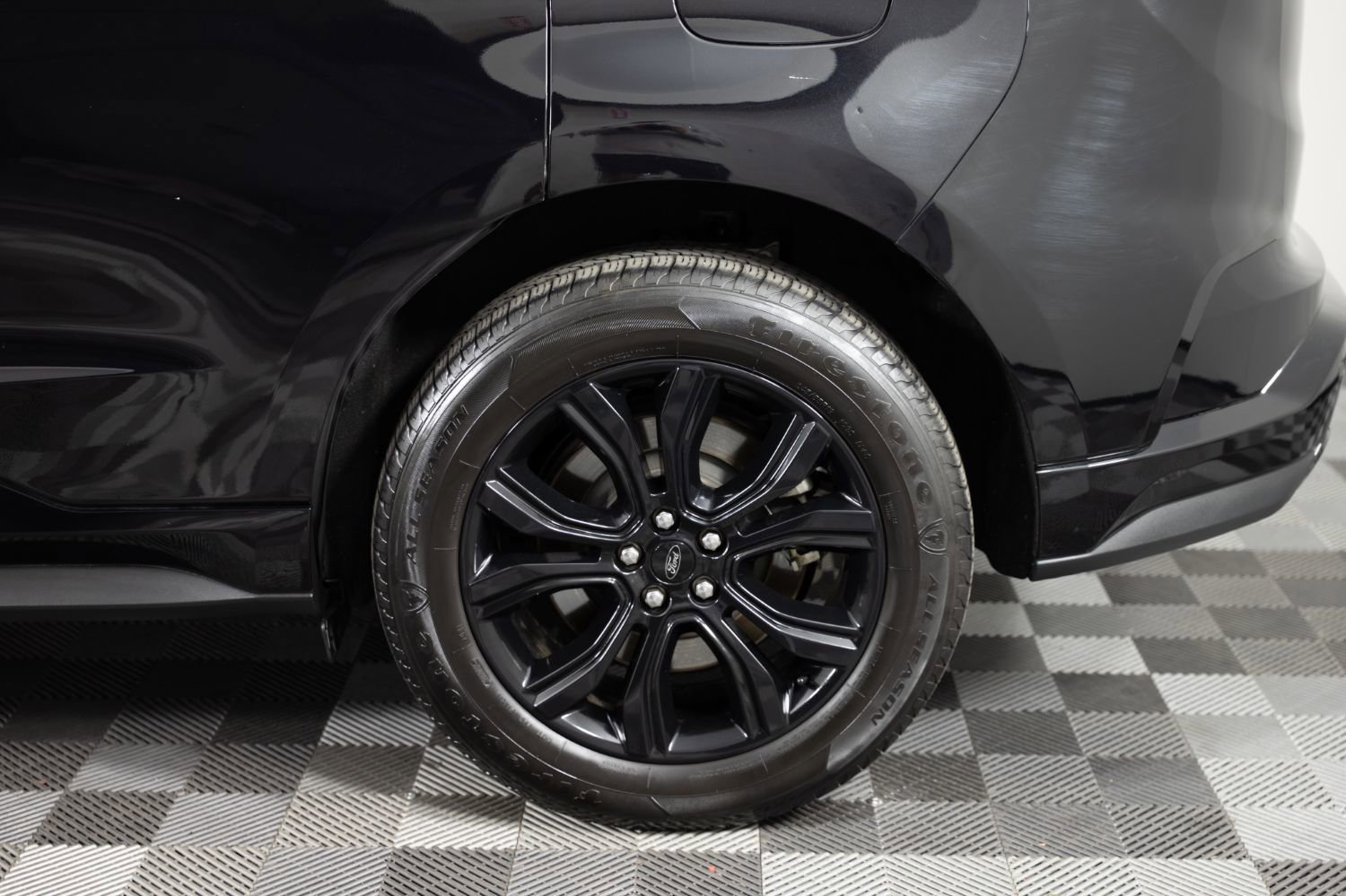 Used 2022 Ford Edge SE w/ Black Appearance Package image 41