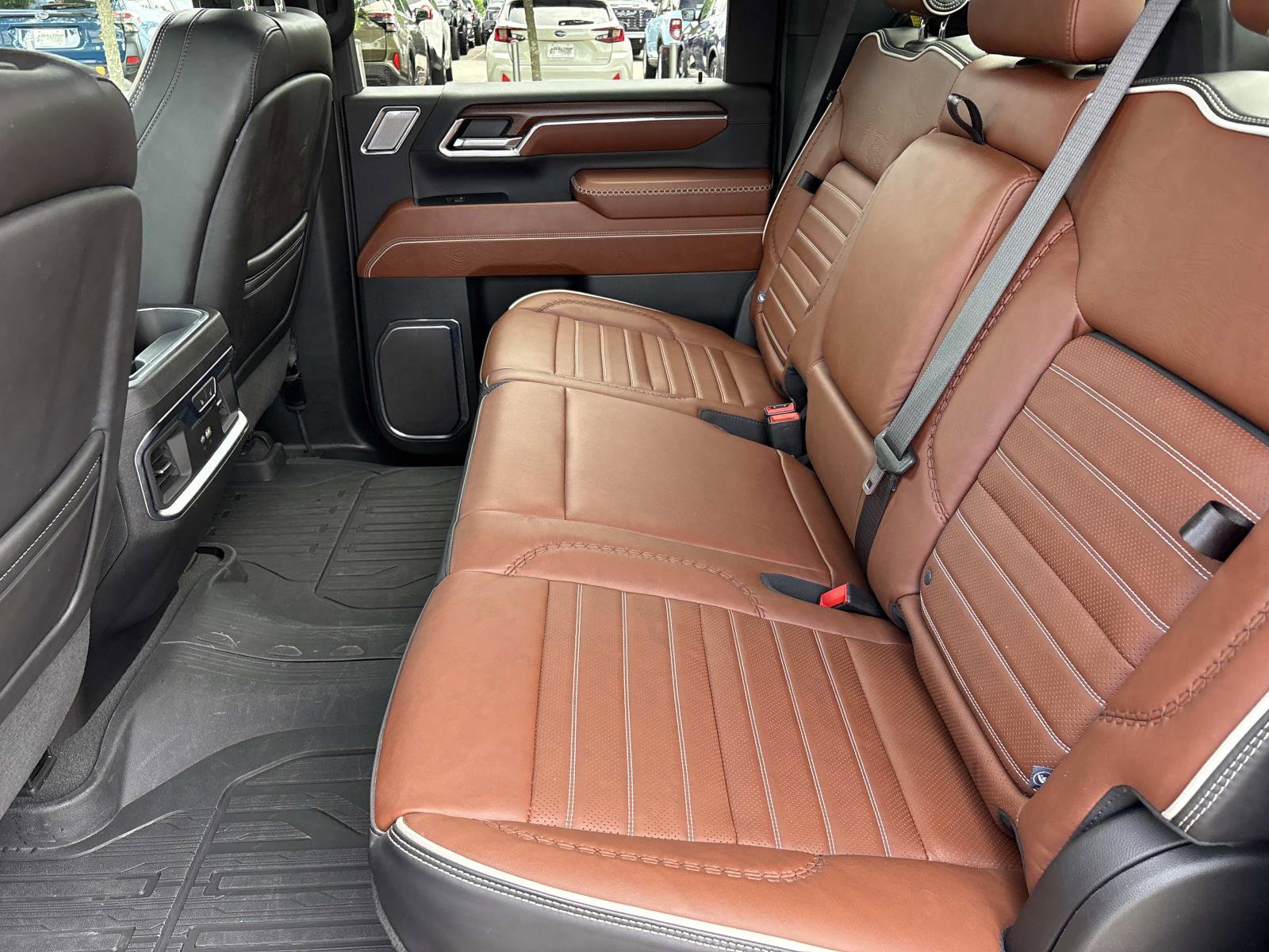 Certified 2024 GMC Sierra 2500 Denali Ultimate AWD/4WD image 32