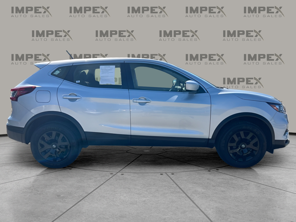 Used 2020 Nissan Rogue Sport S FWD image 5
