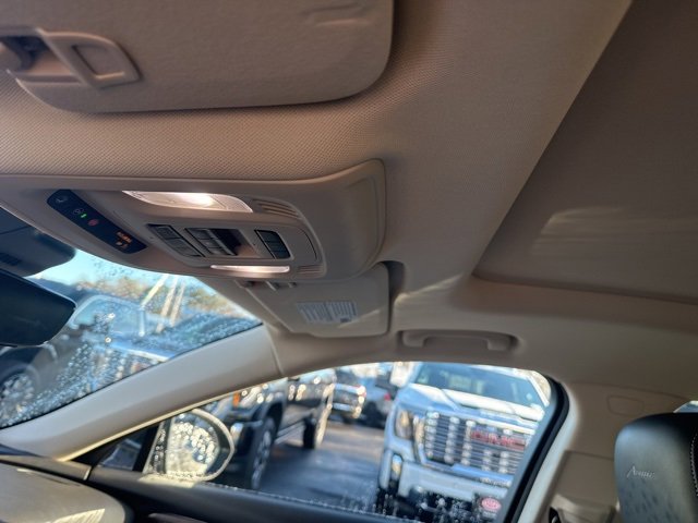 Used 2021 Buick Envision Avenir w/ Technology Package II image 21