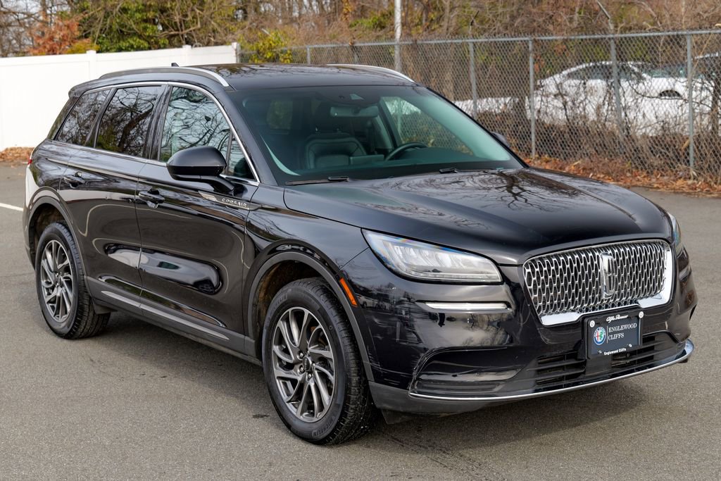 Used 2022 Lincoln Corsair AWD w/ Equipment Group 101A image 9