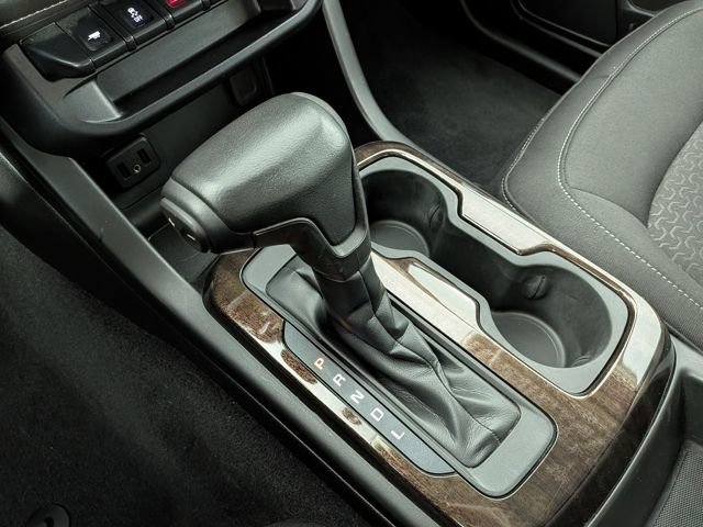 Used 2020 GMC Canyon SLE w/ Driver Alert Package image 16