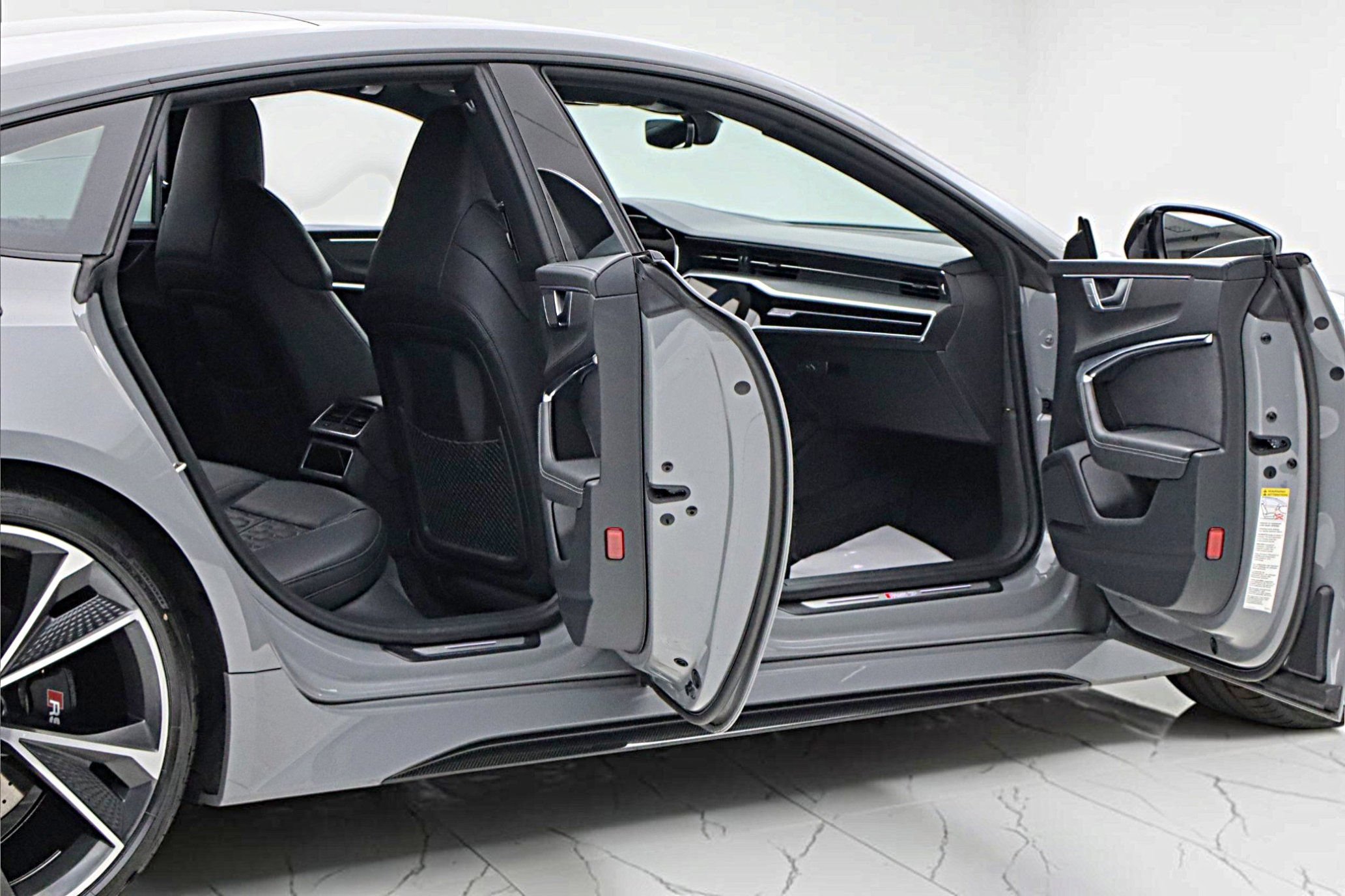 Used 2022 Audi RS 7 Sportback AWD/4WD image 14