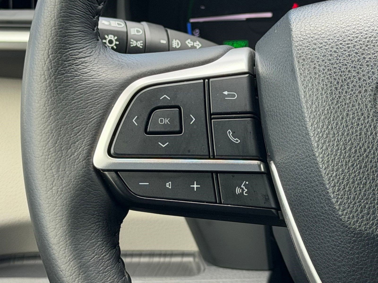 Used 2022 Toyota Sienna XLE FWD image 17