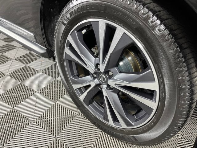 Used 2020 Nissan Pathfinder Platinum FWD image 14