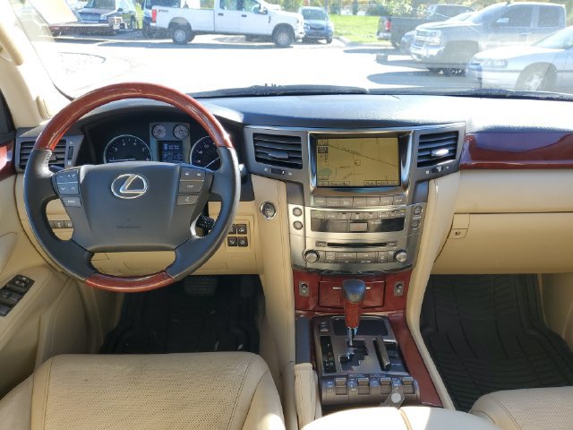 Used 2011 Lexus LX 570 4WD image 34