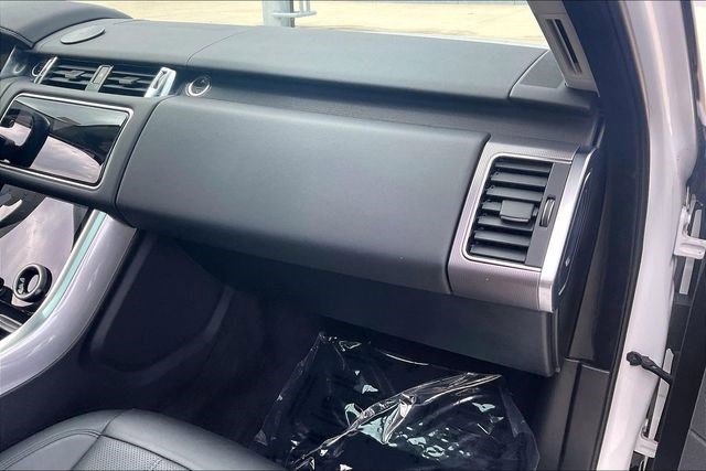 Used 2020 Land Rover Range Rover Sport HSE image 19