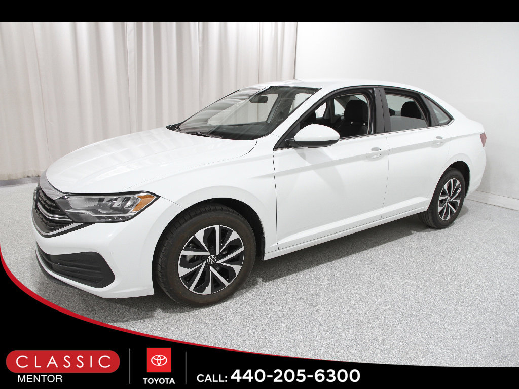 Used 2024 Volkswagen Jetta S image 3