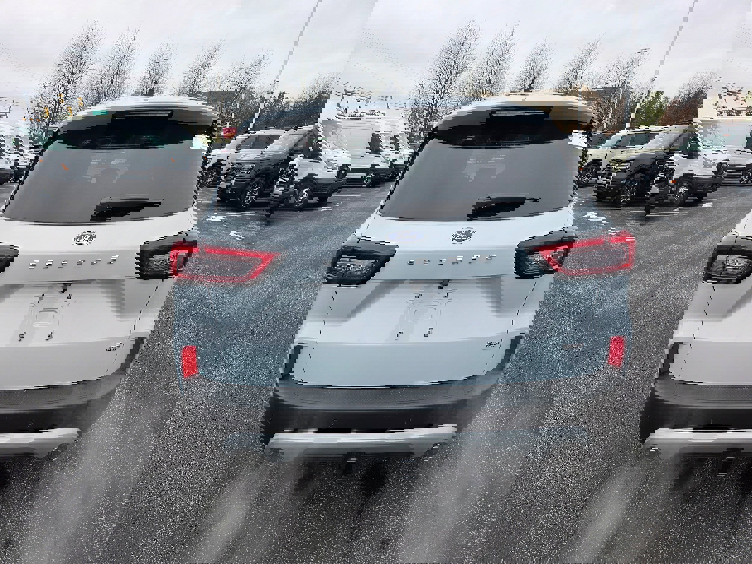 New 2026 Ford Escape SE w/ Class II Trailer Tow Package image 11