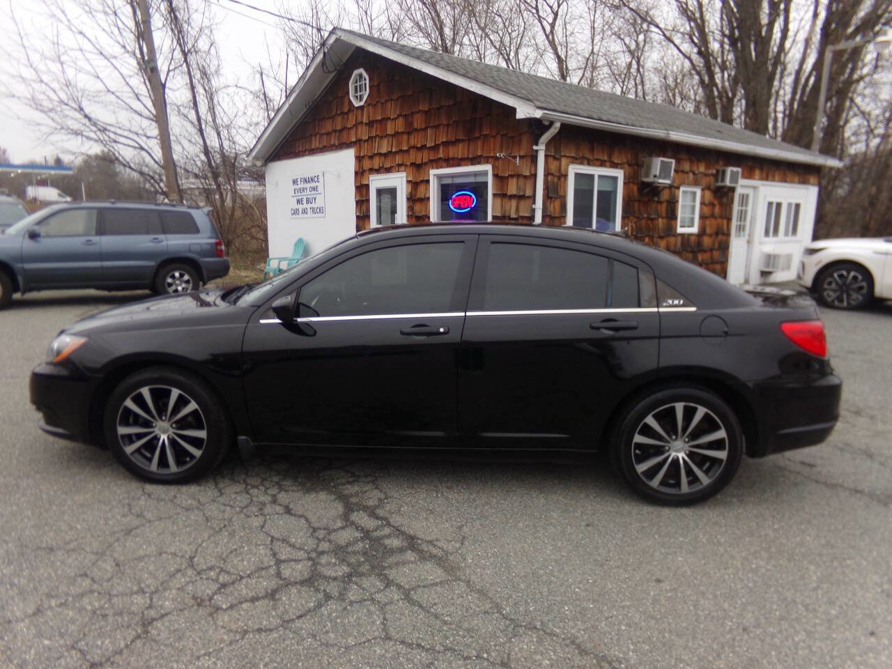 Used 2014 Chrysler 200 Limited w/ Sun/Sound Group FWD image 12
