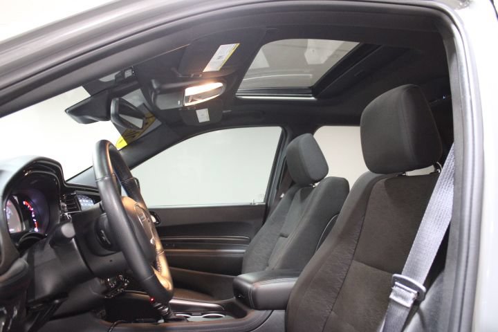 Used 2024 Dodge Durango SXT AWD/4WD image 3