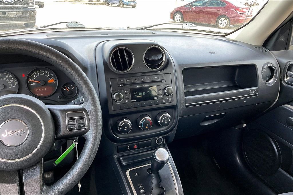 Used 2016 Jeep Patriot Sport FWD image 9