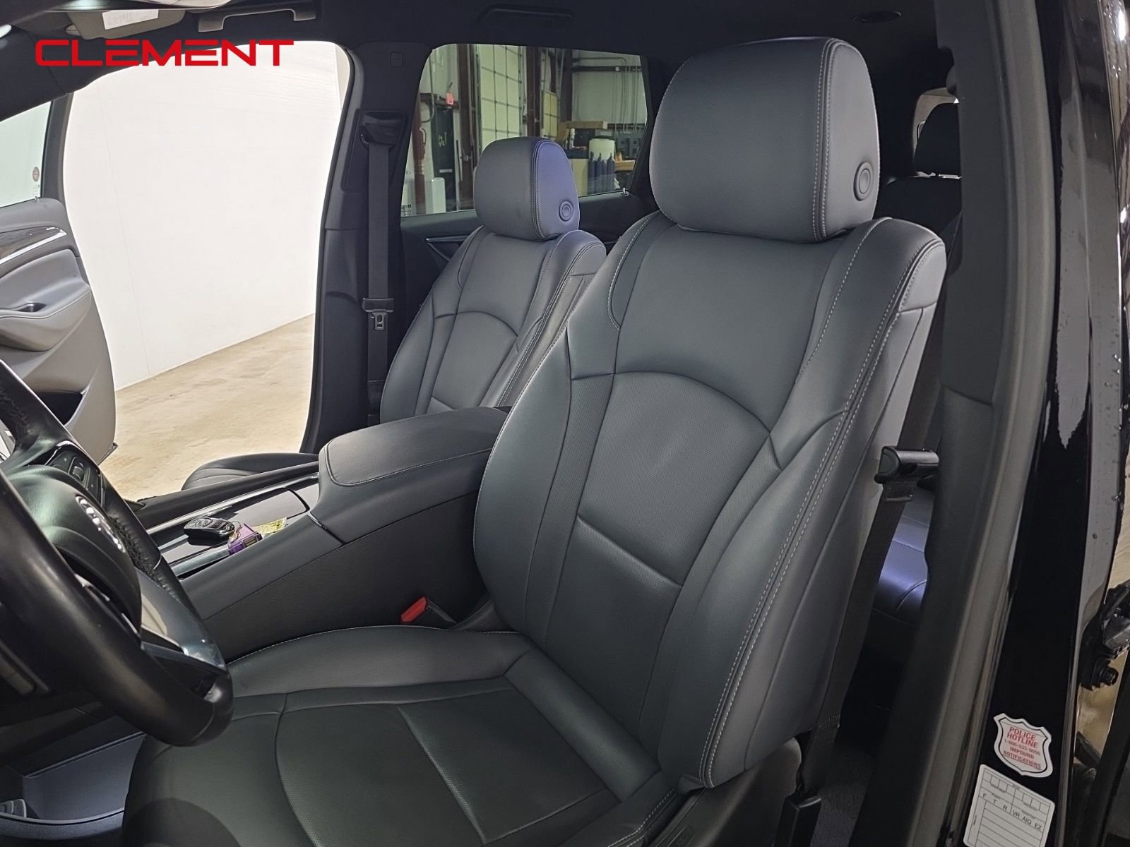 Used 2024 Buick Enclave Premium image 27