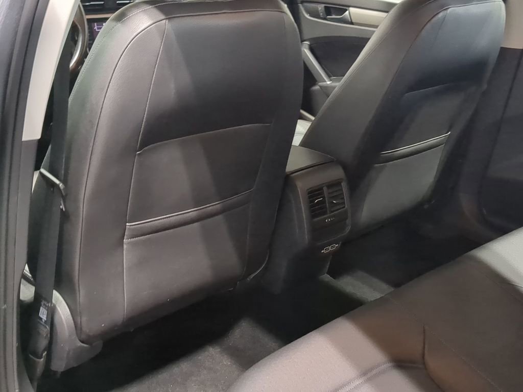 Used 2020 Volkswagen Passat 2.0T SE image 20