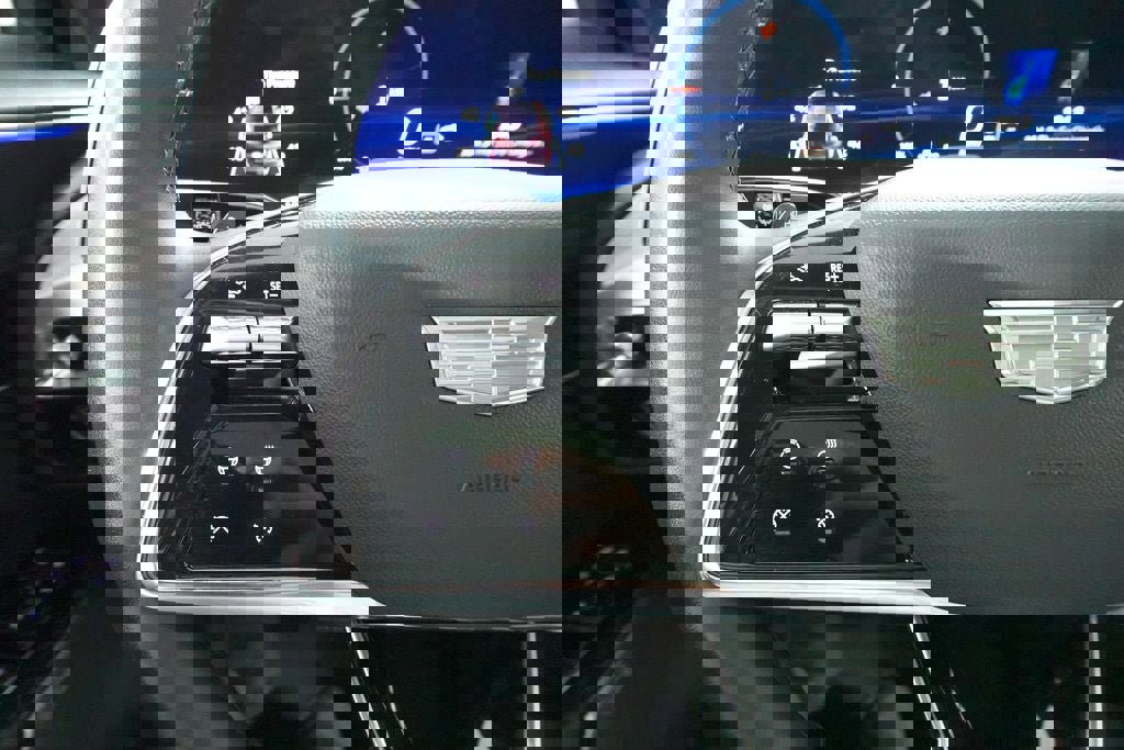 Used 2024 Cadillac Lyriq Luxury image 13