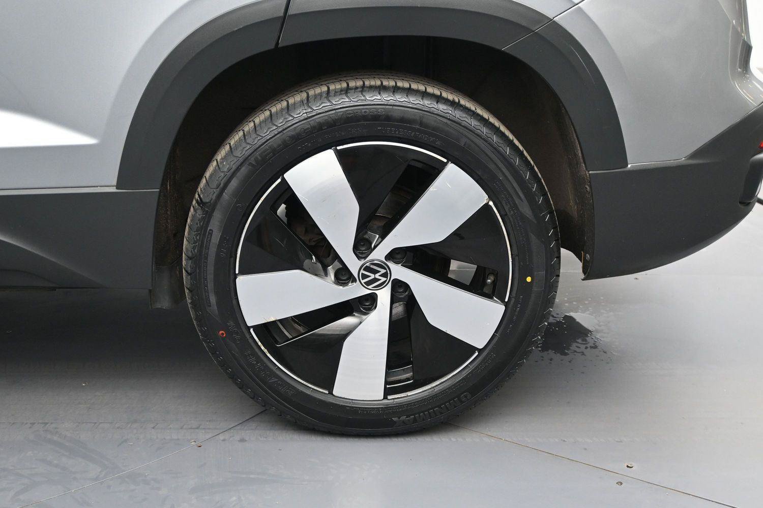 Used 2023 Volkswagen Taos S w/ Driver Assistance Package AWD/4WD image 11