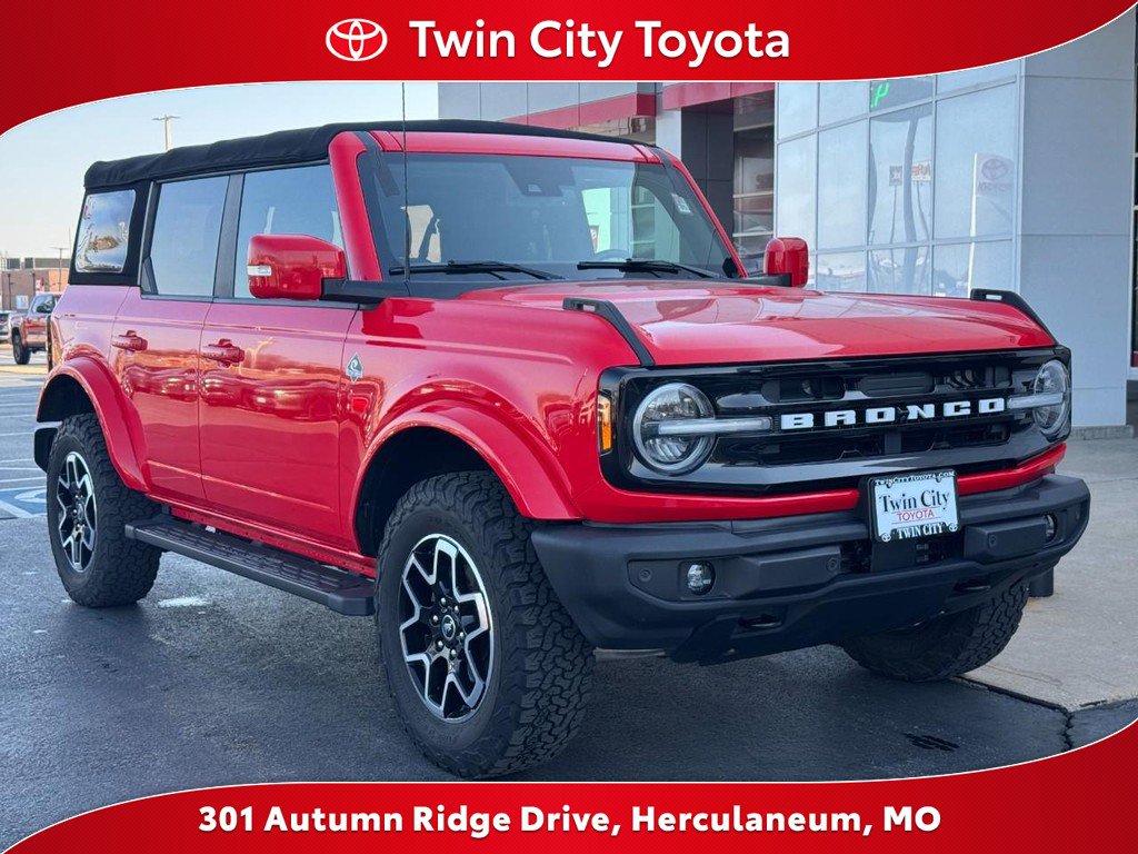 Used 2022 Ford Bronco Outer Banks image 1