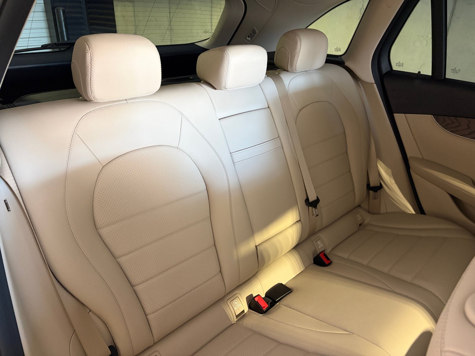 Used 2019 Mercedes-Benz GLC 300 4MATIC image 27