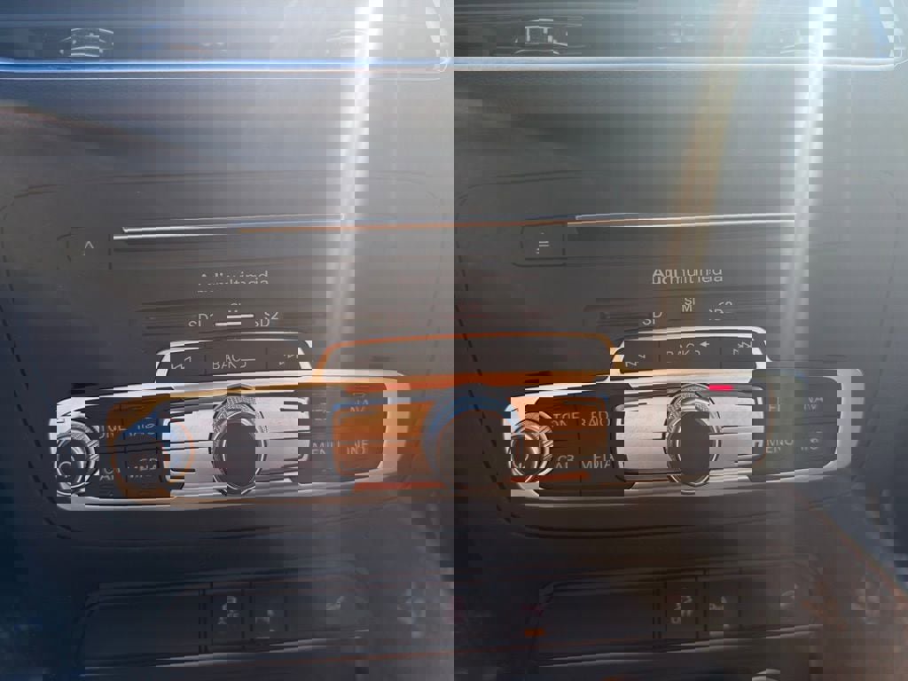 Used 2018 Audi Q3 2.0T Premium Plus w/ Premium Plus Package image 28