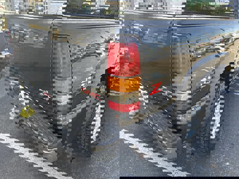 Used 2005 GMC Sierra 1500 SLT w/ Light Duty Power Package image 8