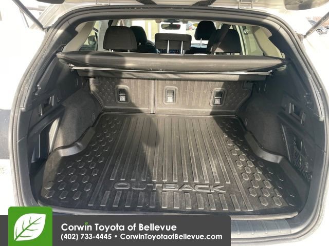 Used 2022 Subaru Outback Premium image 21