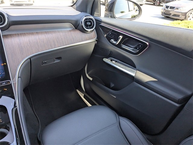 Used 2025 Mercedes-Benz GLC 300 image 18