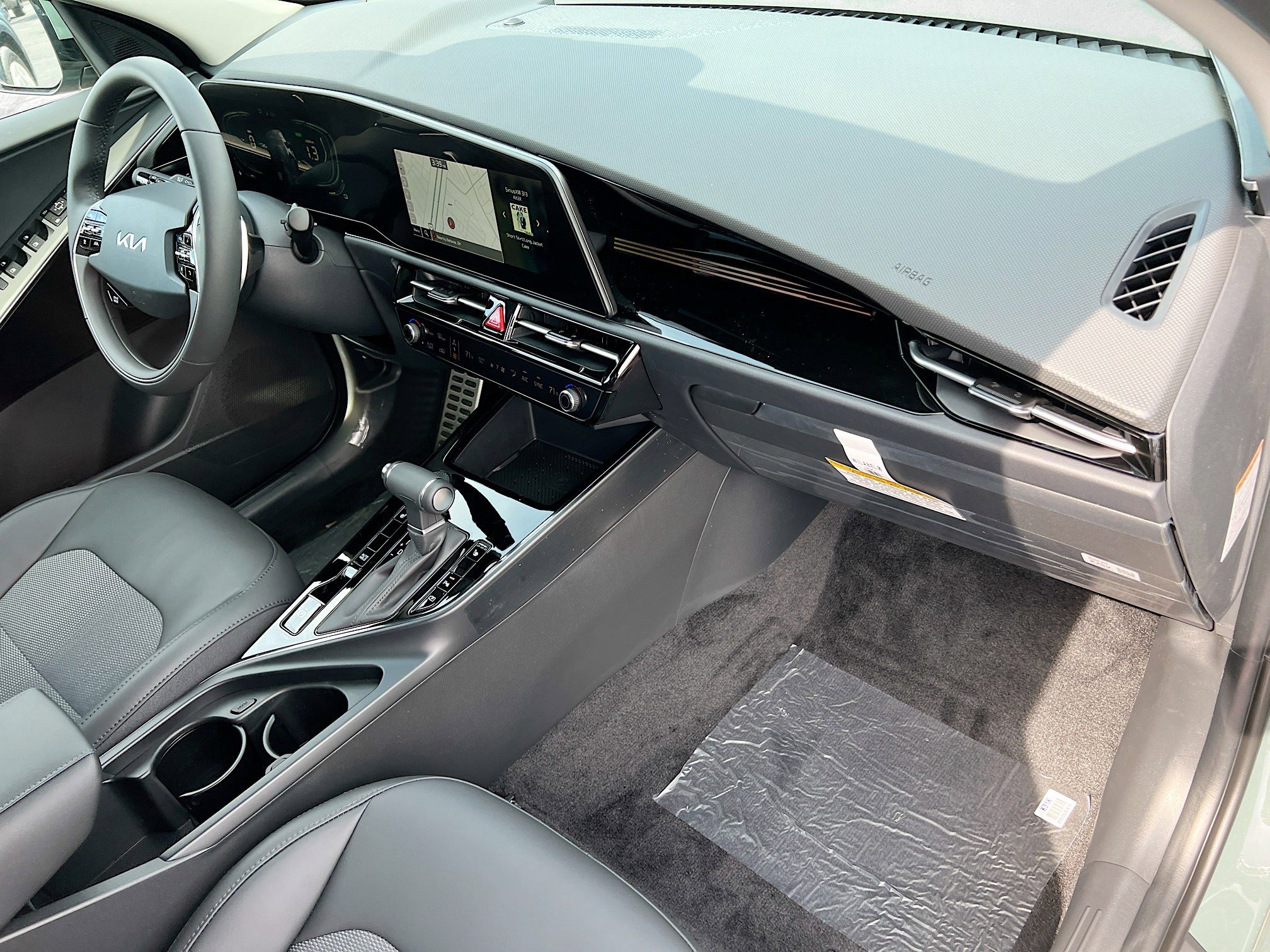 New 2025 Kia Niro EX Touring image 22