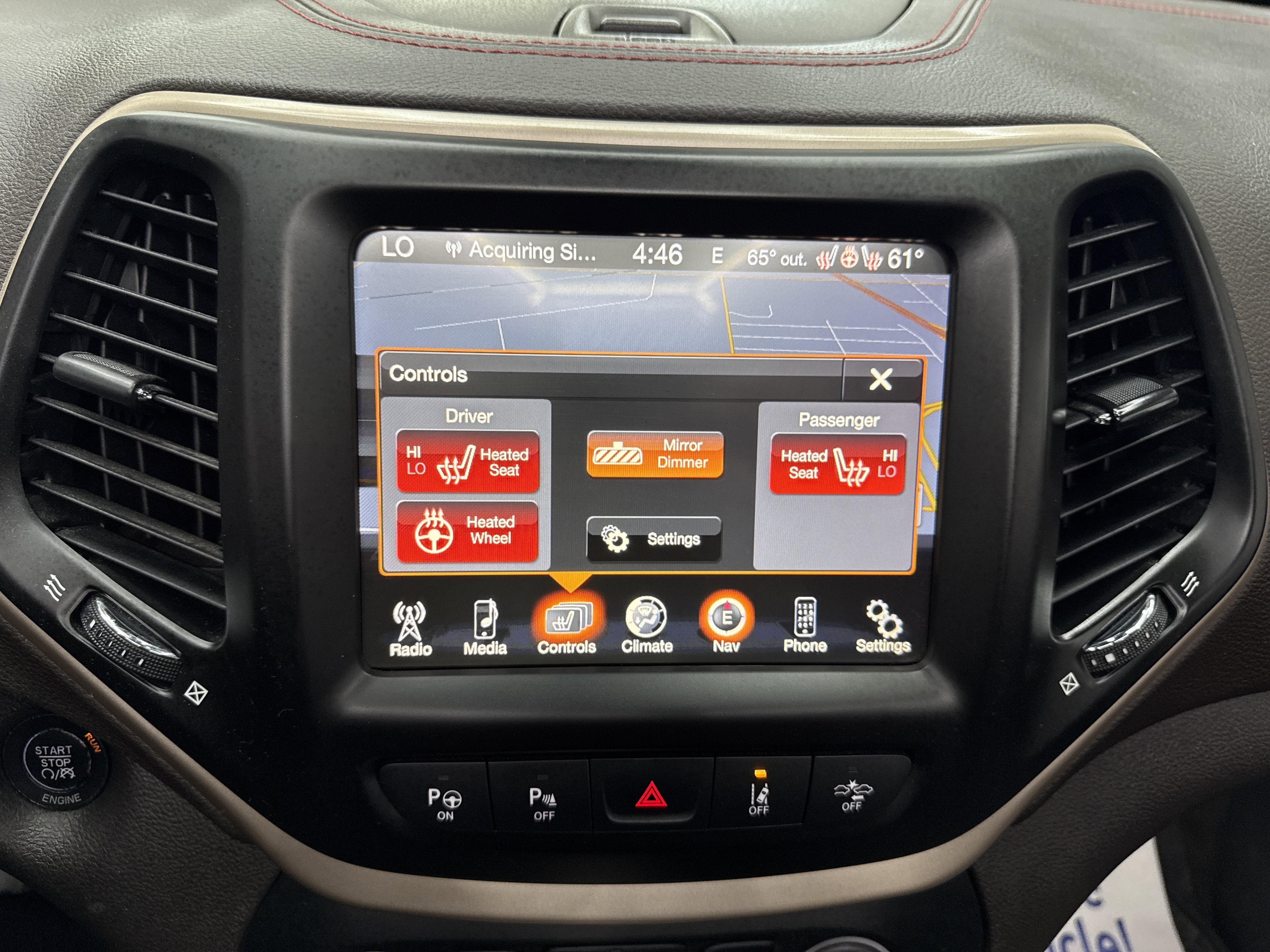 Used 2014 Jeep Cherokee Trailhawk w/ Technology Group image 19