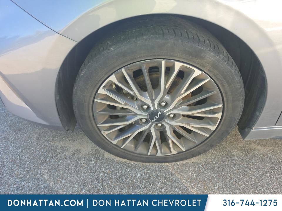 Used 2023 Kia Forte GT-Line FWD image 3