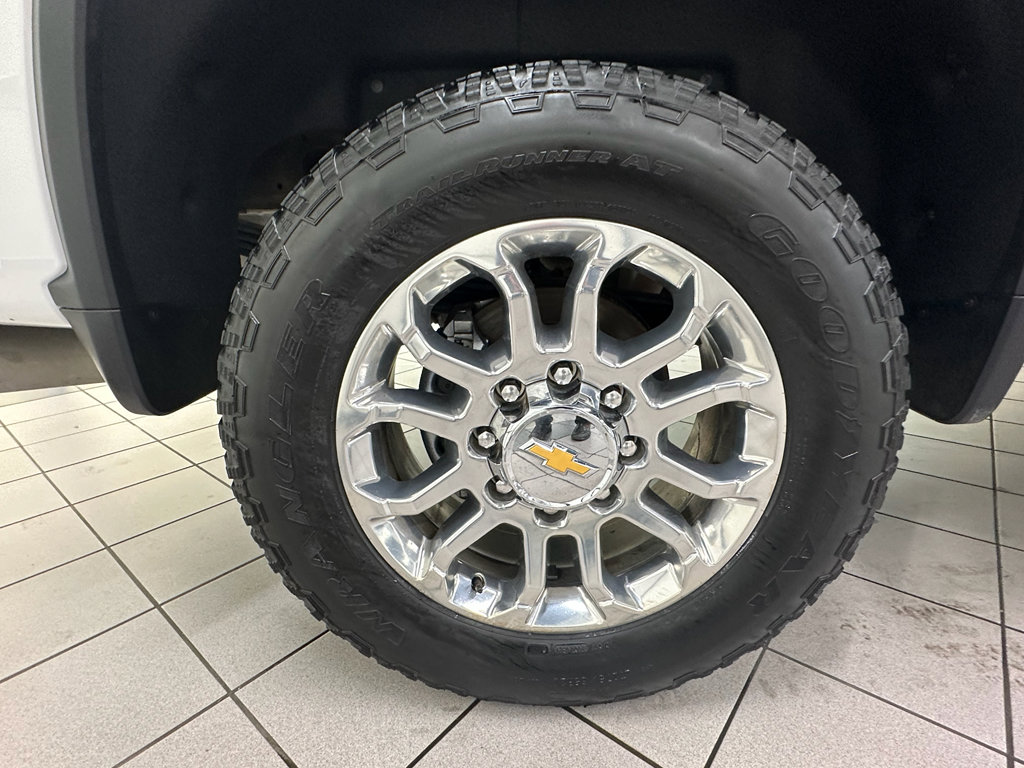 Certified 2025 Chevrolet Silverado 2500 LTZ w/ LTZ Premium Package image 40