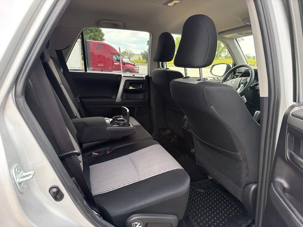 Used 2021 Toyota 4Runner SR5 AWD/4WD image 12