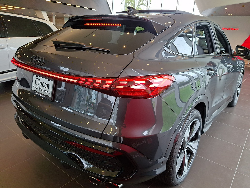 New 2026 Audi SQ5 Premium Plus AWD/4WD image 7