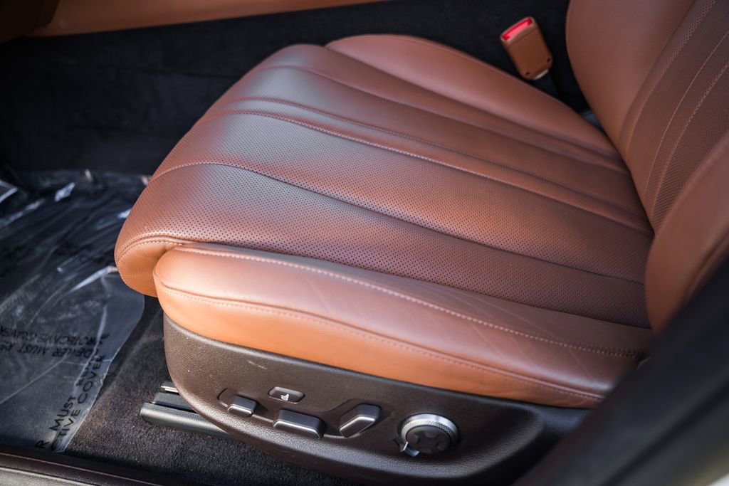 Used 2024 Genesis G80 image 31