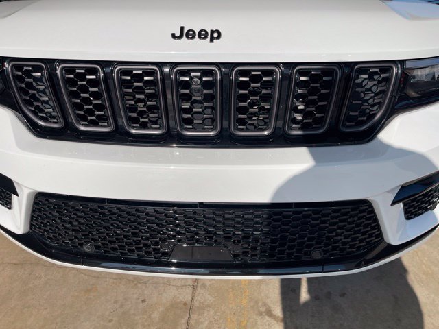 Used 2025 Jeep Grand Cherokee Summit w/ Obsidian Package AWD/4WD image 17