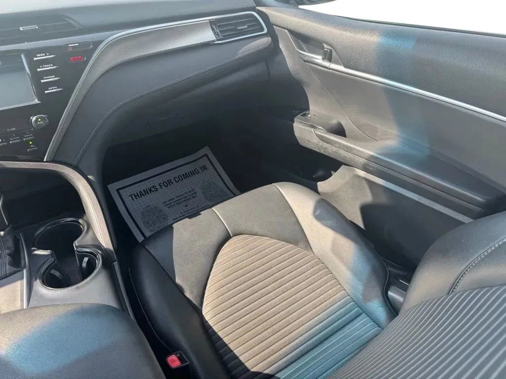 Used 2018 Toyota Camry SE FWD image 20