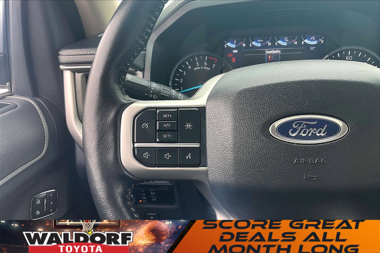 Used 2024 Ford Expedition XLT image 23