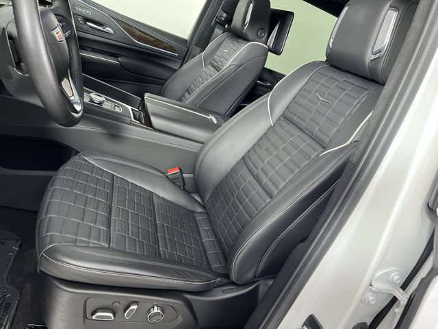 Certified 2024 Cadillac Escalade ESV Premium Luxury Platinum w/ Heavy-Duty Trailer Package AWD/4WD image 20