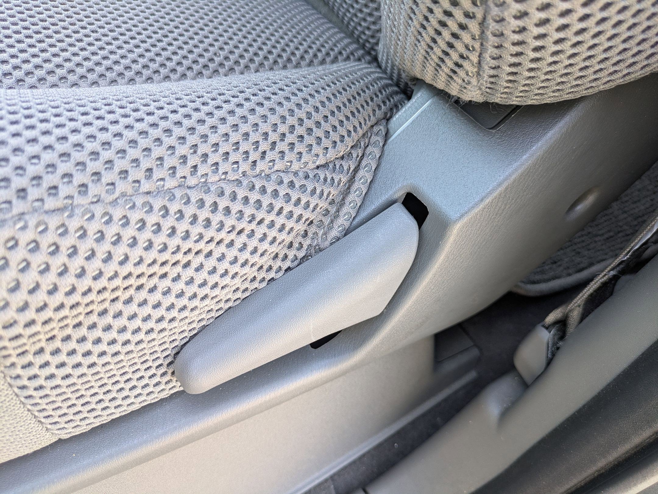Certified 2020 Nissan Frontier SV w/ Midnight Edition Floor Mats RWD image 15